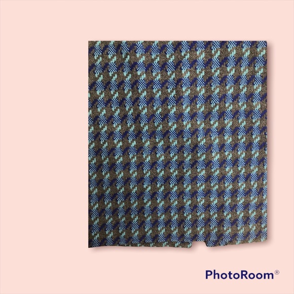 Talbots Wool Blend Houndstooth Pencil Skirt.  Size 8P. - Picture 4 of 6